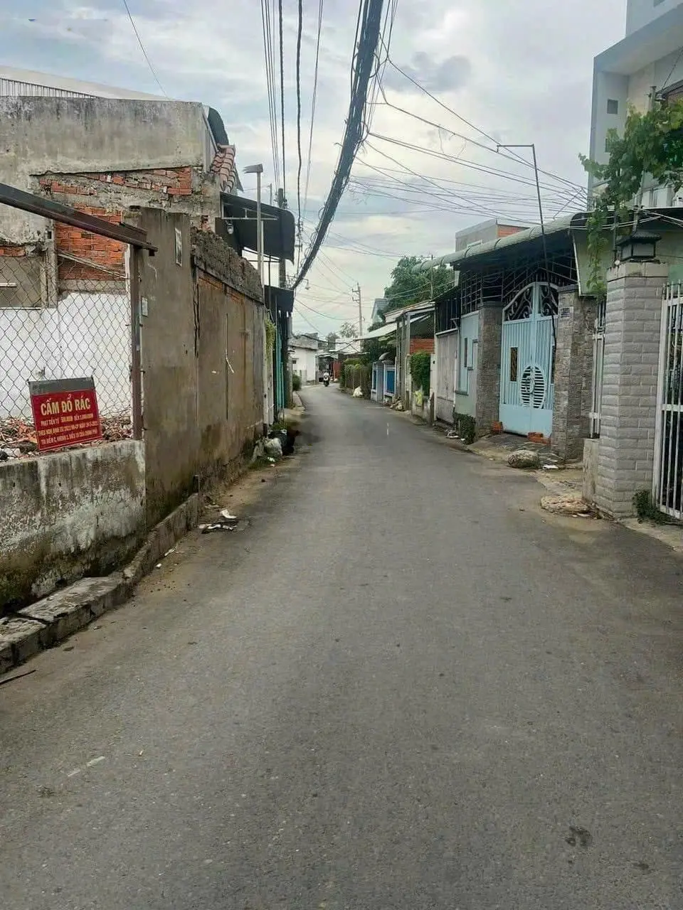 Bán nền 64m2 mặt tiền lộ sân bia, cách Đại Lộ Đồng Khởi 30m, phường Phú Tân, TP Bến Tre