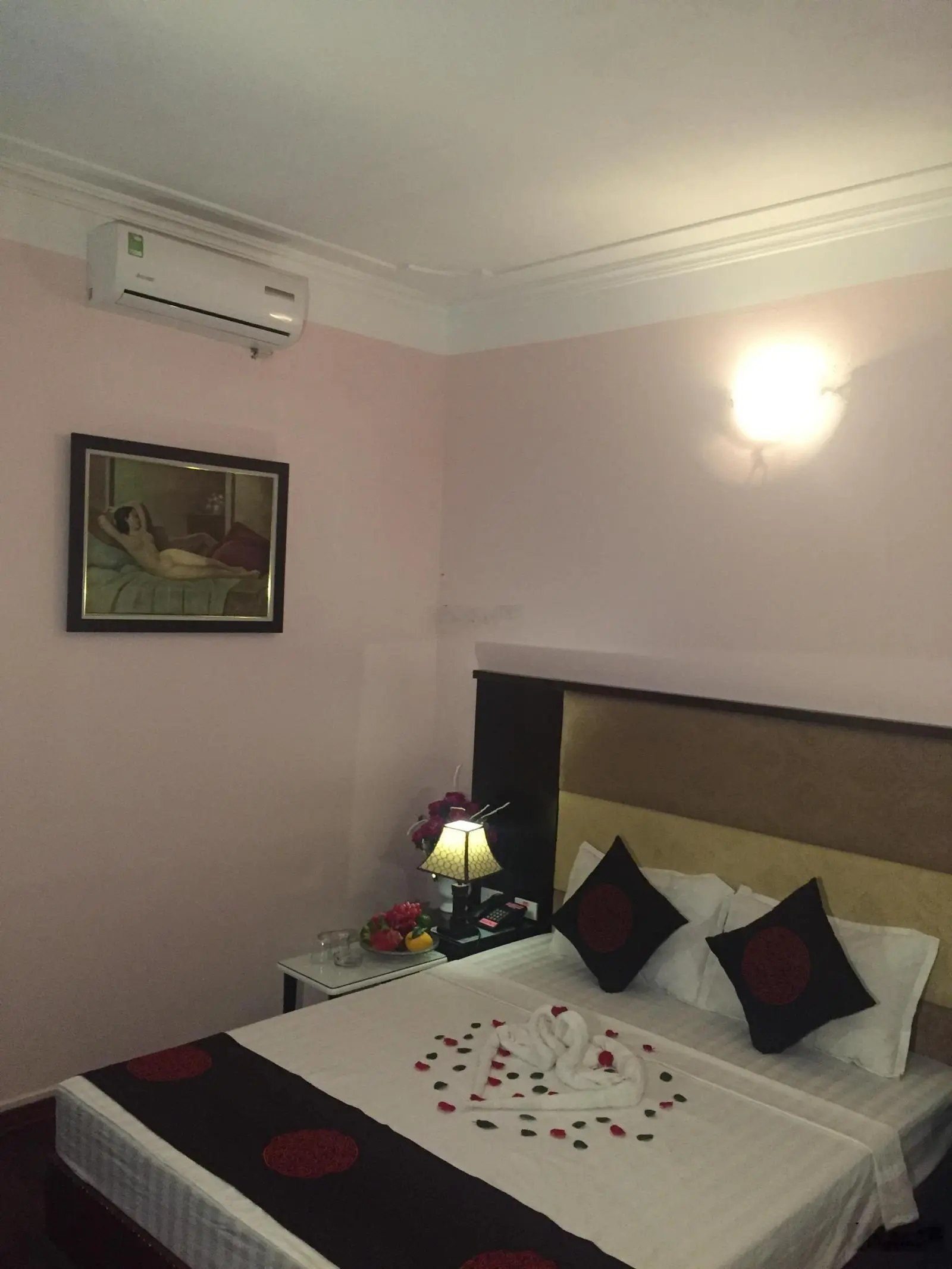 Bán nhà nghỉ - liền kề đang kinh doanh tại đường 19-5 gần hồ văn quán