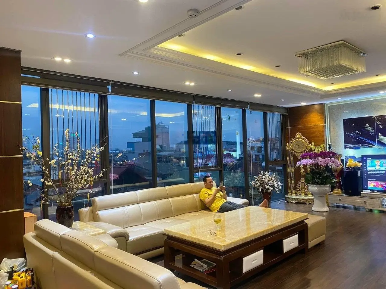 Bán căn hoa hậu tại Chelsea Residence 125,7m2 3 ngủ full đồ đẹp, ban công ĐN mát lộng siêu rộng vip