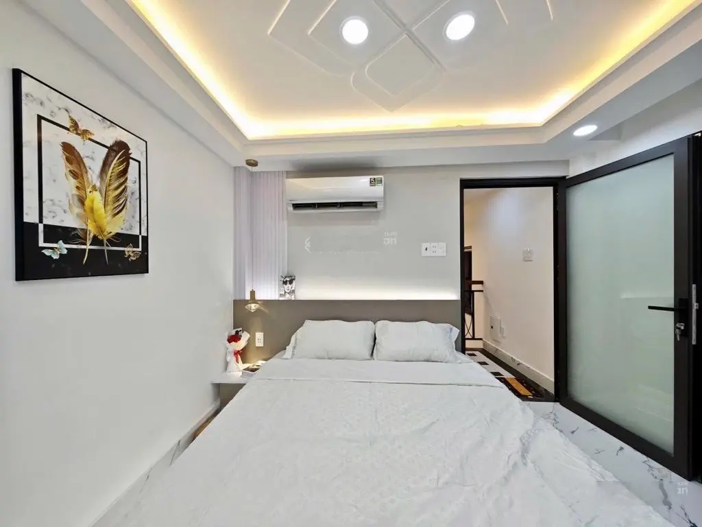 Bán nhà phố - khu dân trí cao - nhà mới dọn vào ở ngay