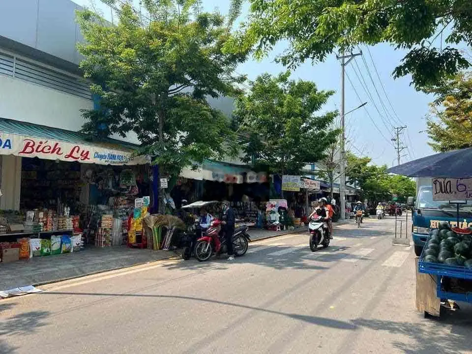 mặt tiền trục chính Chợ Hàng Rượu, tp quảng ngãi