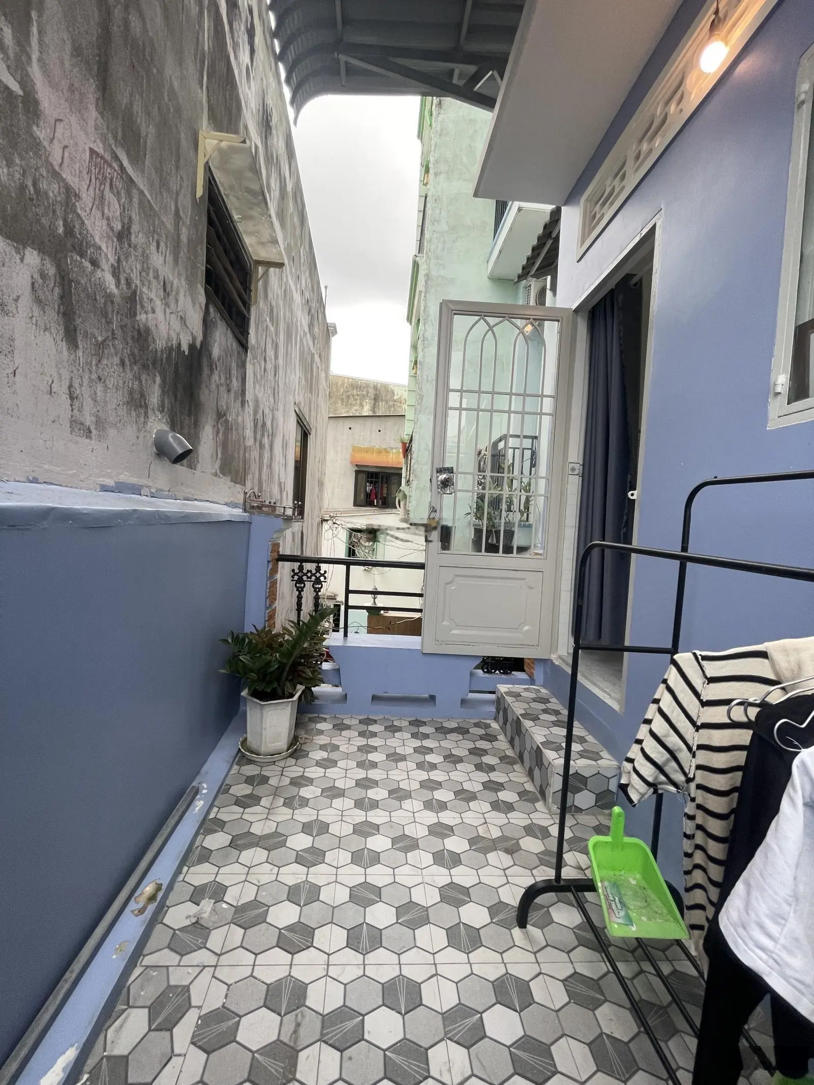 Bán nhà đẹp giá rẻ. Đường Liên Tỉnh 5 P5 Q8 gần cầu Nhị Thiên Đường