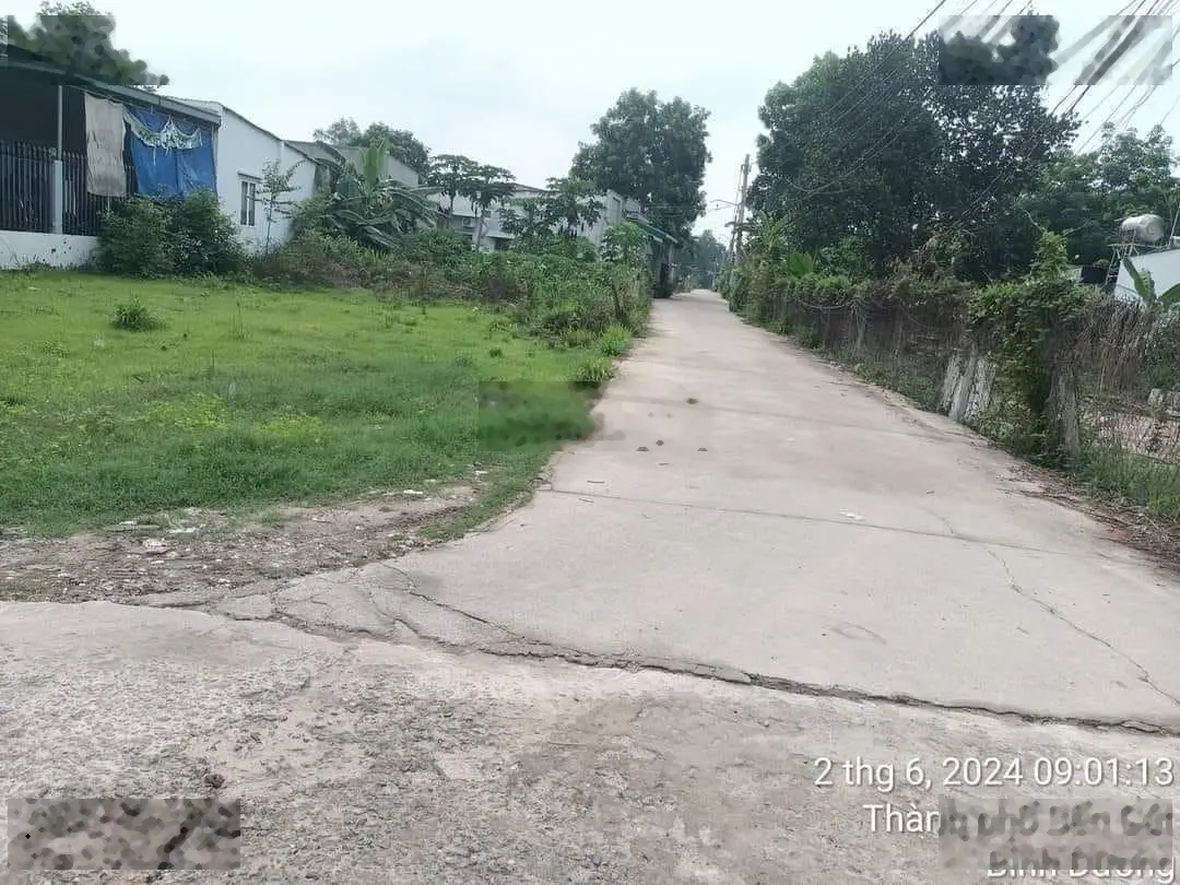 Bán đất thổ cư mặt tiền đường xe hơi tránh giá 900 triệu, diện tích 100 m2, tại Phường Tân Định, Bến Cát, Bình Dương