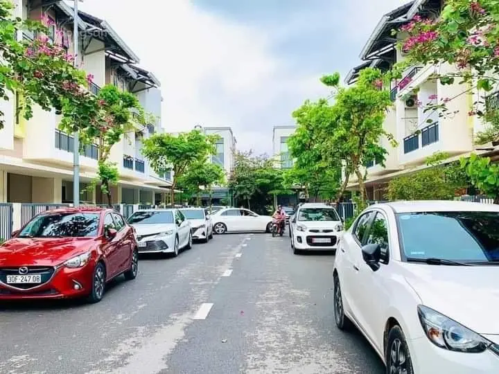 Chính chủ bán nhà liền kề Belhomes đầy đủ nội thất