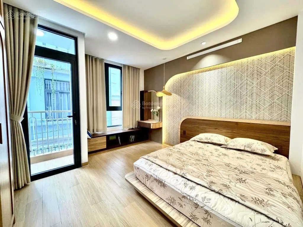 Nhà đẹp q4- 3 lầu - 40m2- sát hẻm ôtô-ko qh-chỉ 5 tỷ nhỉnh
