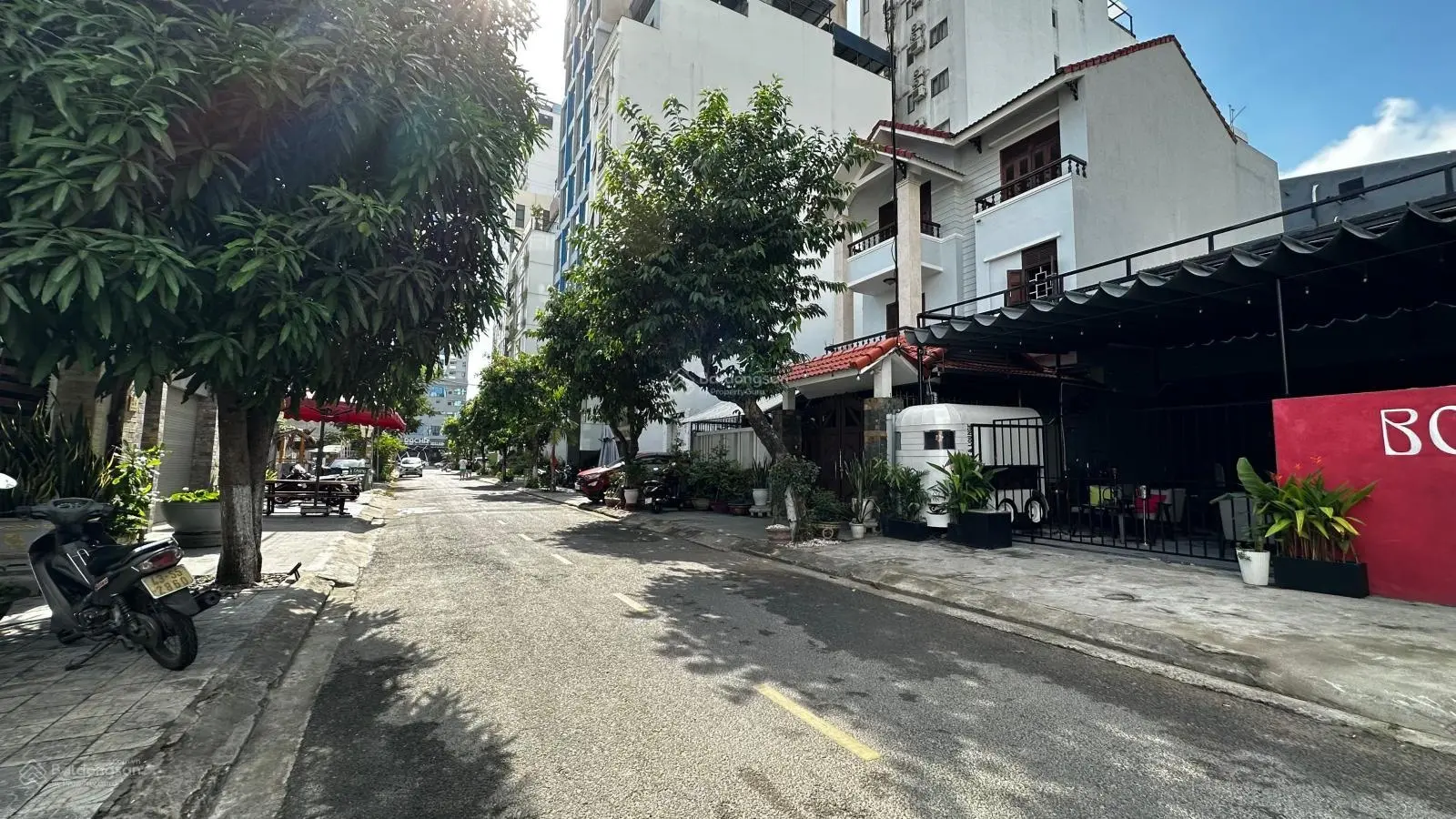 Tôi chính chủ bán đất đường 7.5m khu Phố Tây An Thượng 29. Diện tích: 80m2 ngang 5m. Giá 10tỷ500