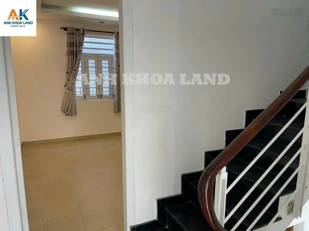 Bán nhà 4 tầng mặt tiền kinh doanh, nhà ngang 5m vuông vức vị trí đẹp ngay trung tâm TP. Thủ Đức