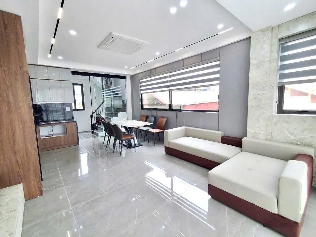 Quá đẹp nhà Cổ Linh hơn 8tỷ 6tầng - gara ô tô - thang máy nhà đẹp đón tết vị trí đẹp full nội thất