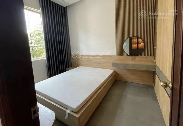 Cần bán gấp nhà Võ Văn Tần , p5, quận 3. Dt 44,8m2. Giá 3tỷ 250