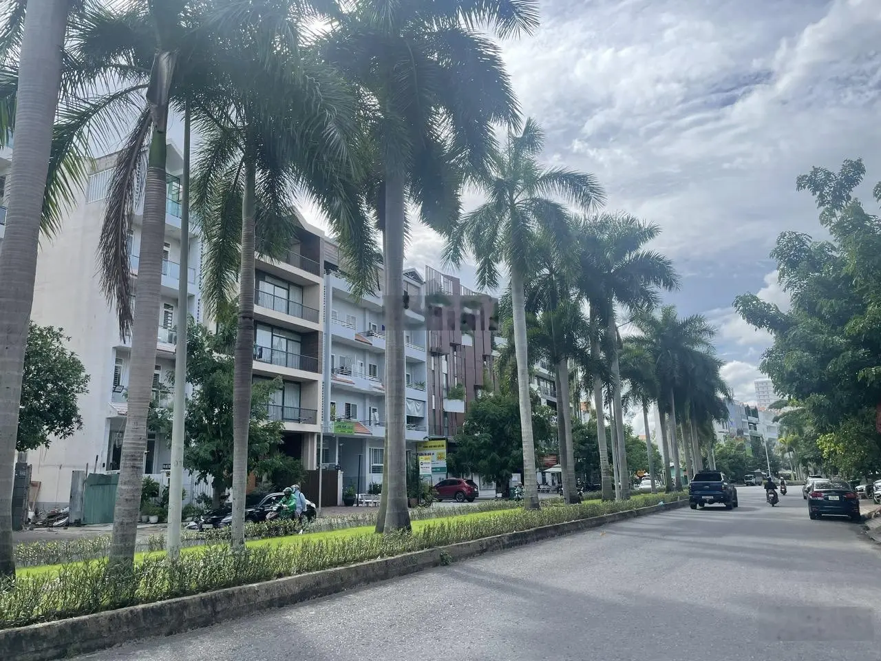 Bán nhà phố mặt tiền giá: 32tỷ5 nhà Đ. Hoàng Trọng Mậu KDC HimLam quận 7 có HĐT 60tr LH 0908935765