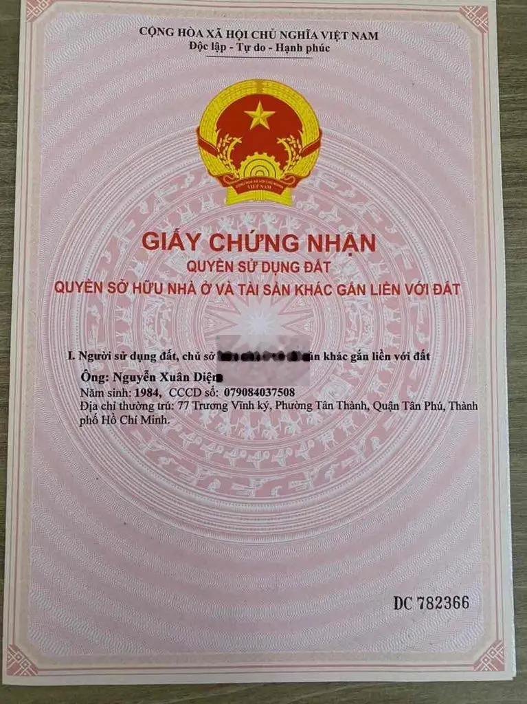 sang lại cho ai có nhiều tiền