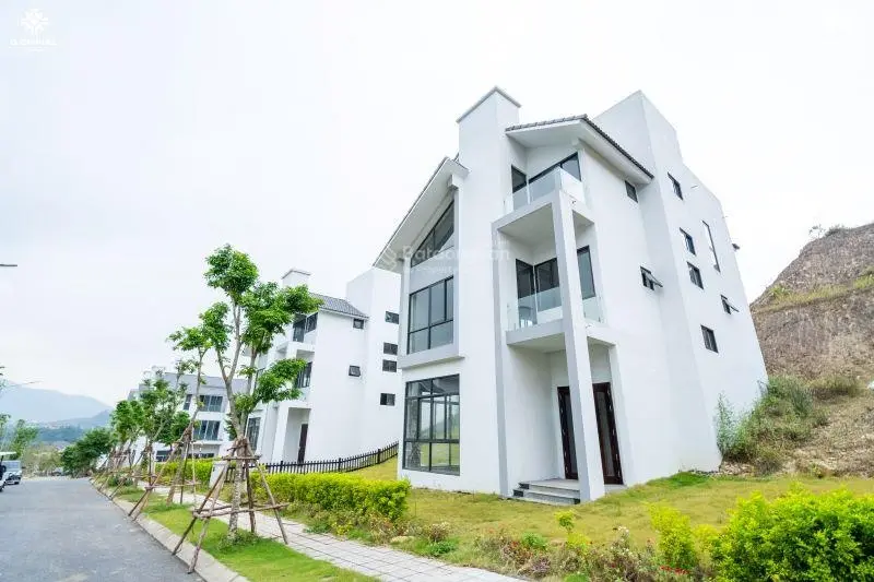 Bán Biệt thự đơn lập có sân vườn rộng tại Xanh Villas Hòa Lạc giá rẻ nhất thị trường LH 0899269331