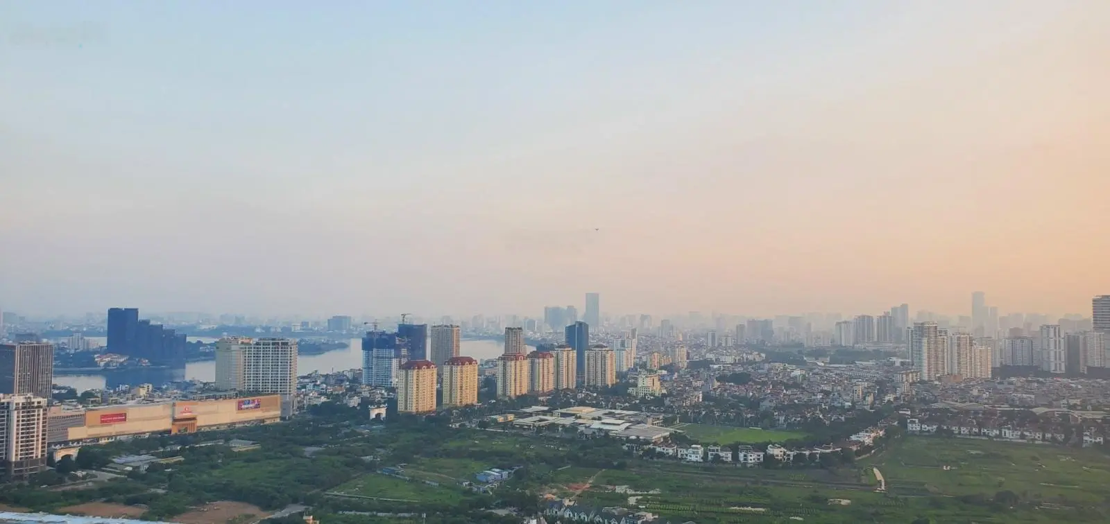 Penthouse vip No1 Ciputra Golden River 493.7m2 100tr/m2 ~ 49 tỷ có bể bơi tại ban công