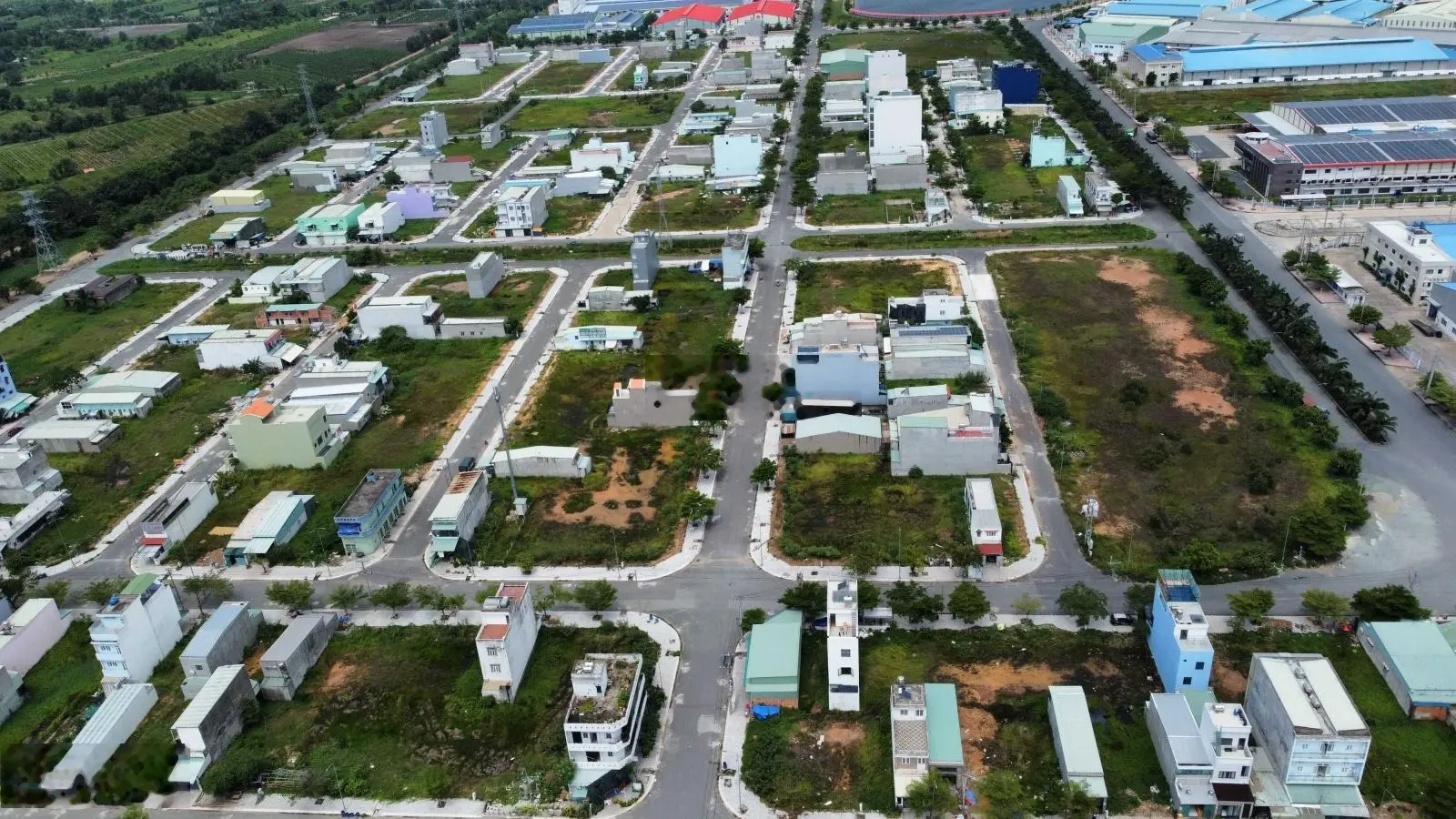 Chính chủ cần bán nền ở khu dân cư Tân Đô