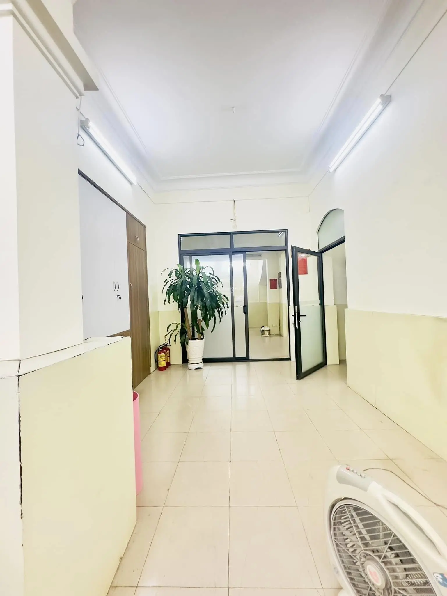 Bán Nhà Mặt Phố Quận Hoàn Kiếm 89m2/156m 2T 1 SỔ 1 CHỦ 74 Tỷ Lê Thánh Tông. Giảm SỐC 5 Tỷ.