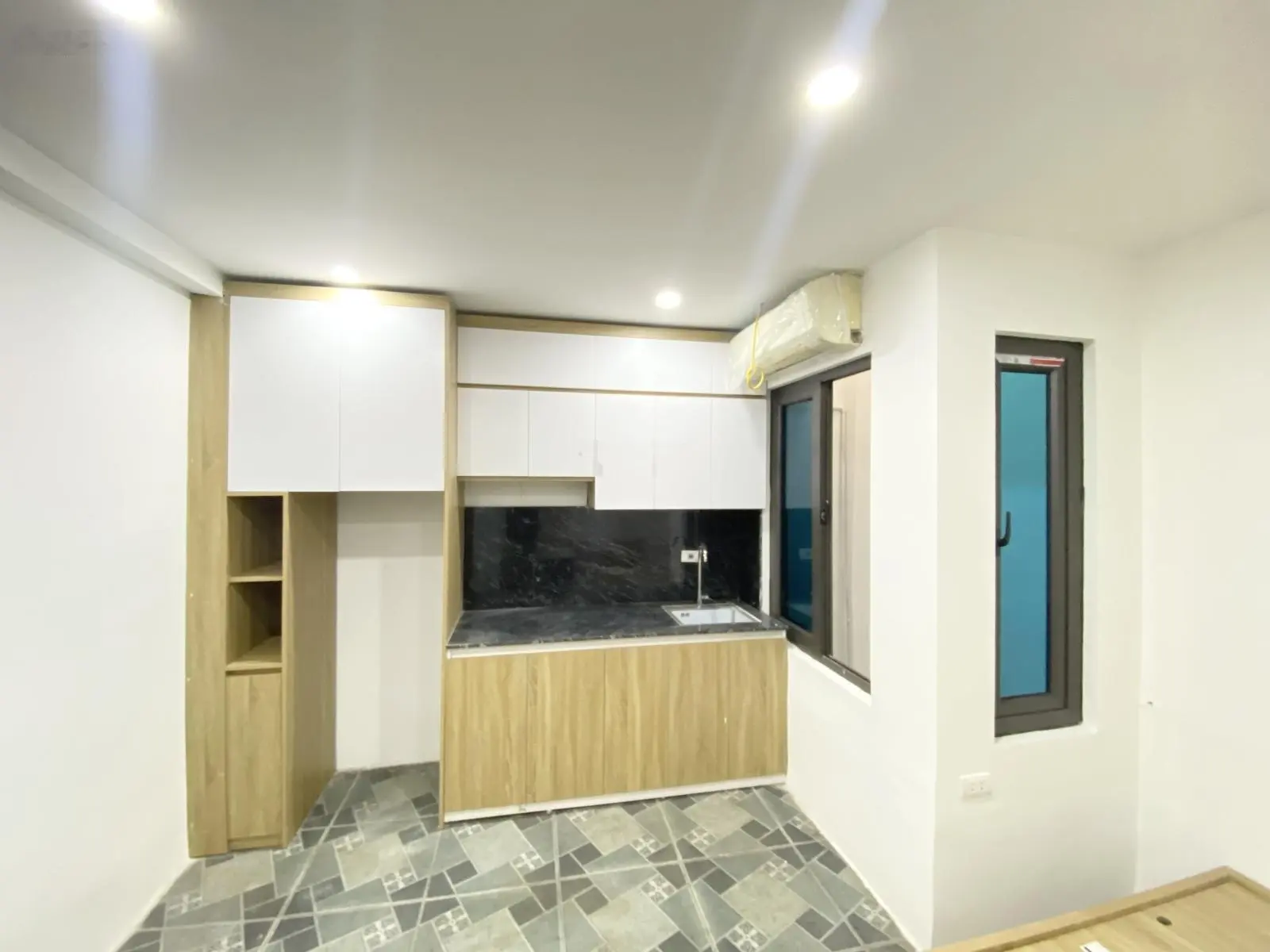Bán toà căn hộ dịch vụ Trần Đại Nghĩa - Hai Bà Trưng. 7 tầng thang máy, giá nhỉnh 13 tỷ