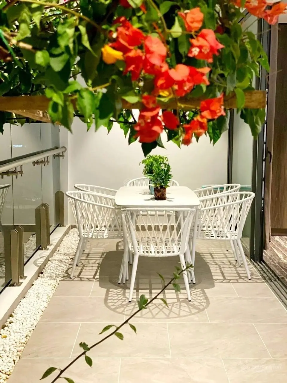 Nhanh! Góc Nguyễn Văn Huyên, gara, thang máy, 2 thoáng, dòng tiền, kinh doanh, ở sướng, 78m2*MT 6m