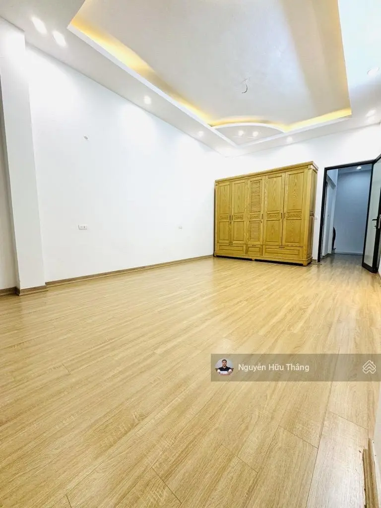 Trung tâm Bồ Đề, gara ô tô, ngõ thông 15m ra mặt phố