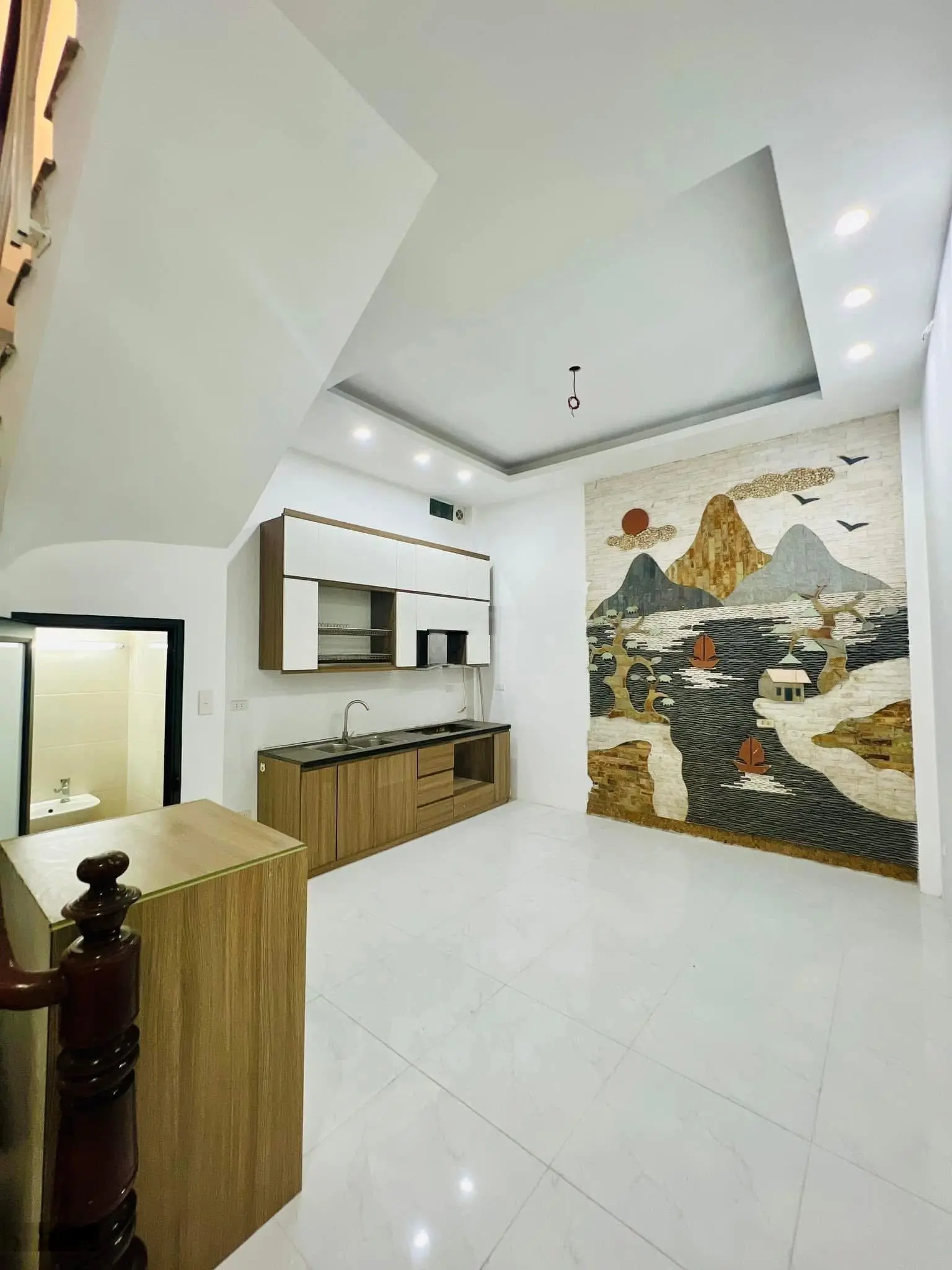 Nhanh thì còn! Bán nhà Thuỵ Khuê 50m2 - 5 tầng - mặt ngõ chợ kinh doanh - gần phố - nhỉnh 12 tỷ