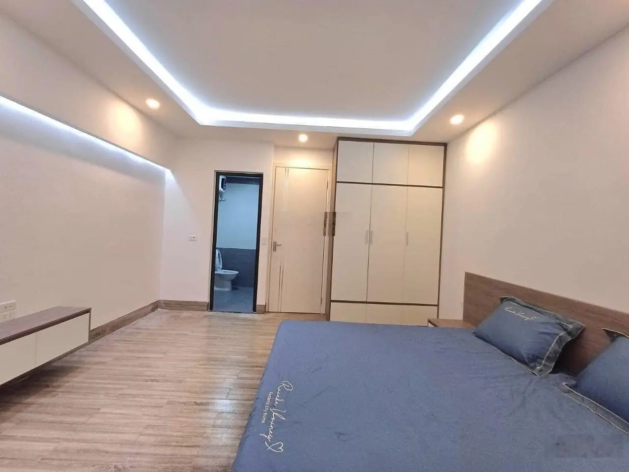 Bán nhà mới Thuỵ Khuê 31/35m2 5 tầng ,MTx4,1m, nội thất xịn ở ngay LH Tiến Đạt 0987 396 ***