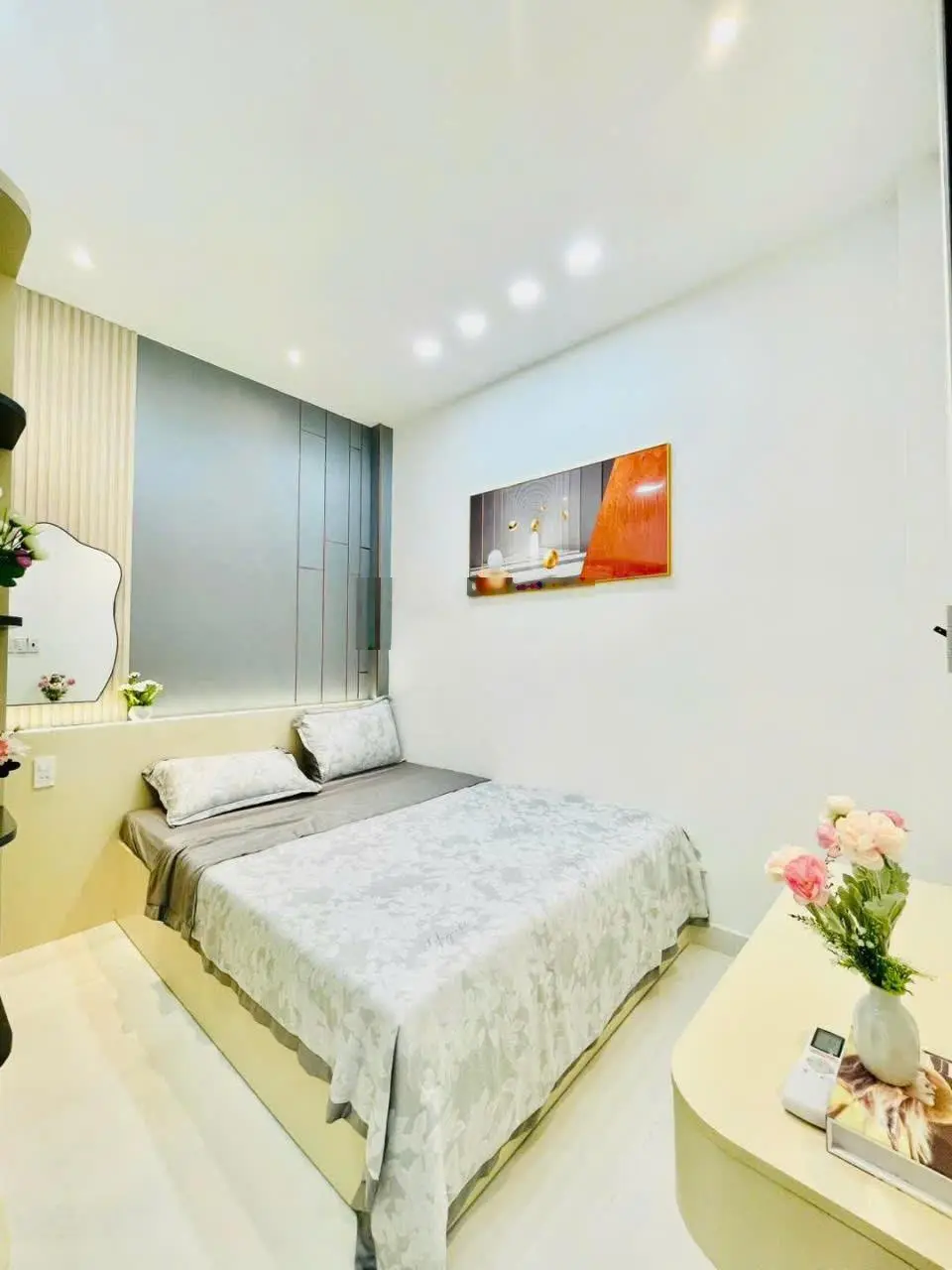 Bán nhanh nhà Hồ Văn Huê,p9, Phú Nhuận gần Công Viên Gia Định DT 60m2 hẻm xe hơi, giá 2ty800, SHR
