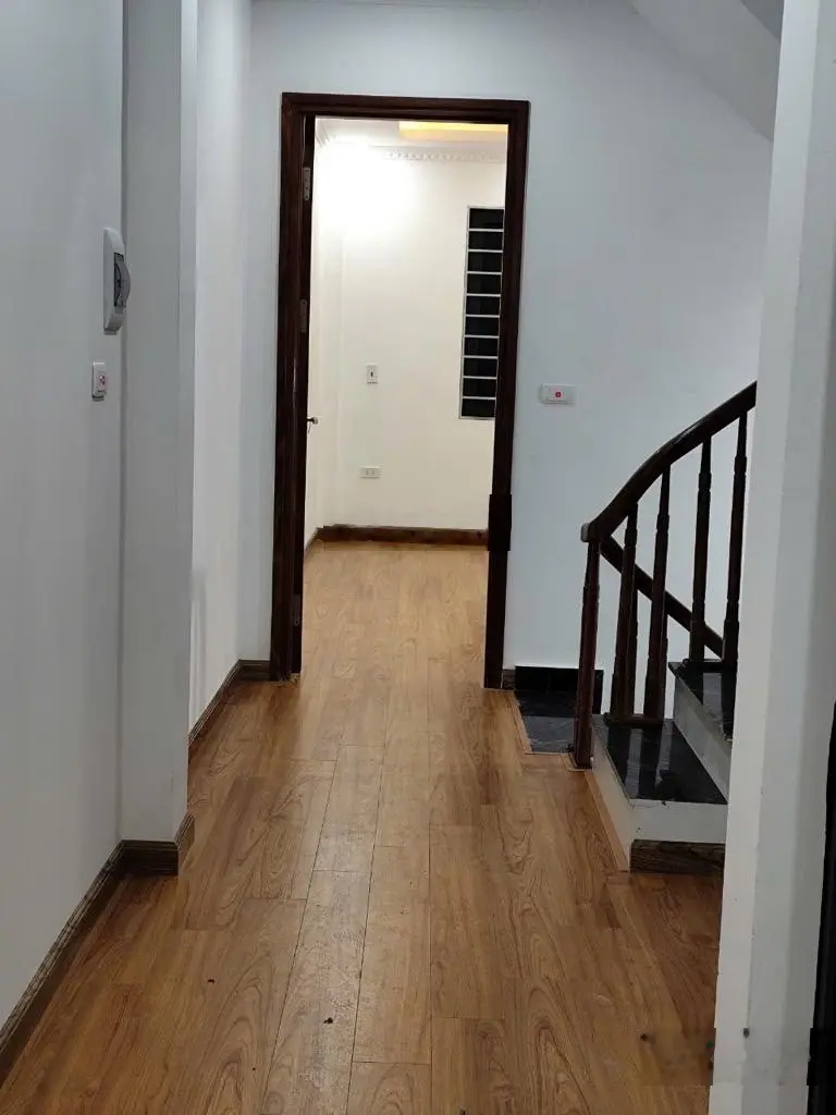 Bán Nhà: Ngọc Hồi, 65m2,5 tầng,6 ngủ,thang máy,cách BX Nước Ngầm 0.9km,3 bước ra oto tránh.Hơn 7 tỷ