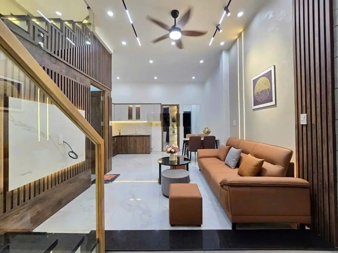 Bán nhà kv bình chánh, gần ngay chợ, đang cho thuê 6tr/tháng, giá siêu hời chỉ 1,65tỷ/90m2