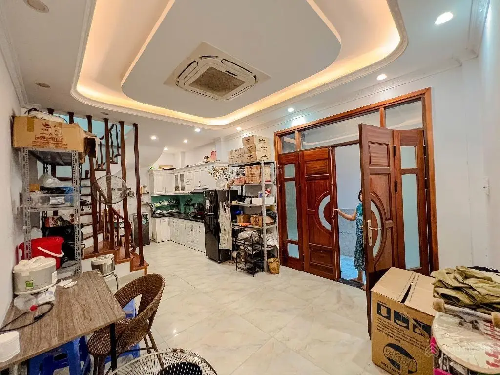 Bán nhà Trịnh Văn Bô - Nam Từ Liêm, diện tích 30m2 nhà 5 tầng, full nội thất, giá 5,4 tỷ