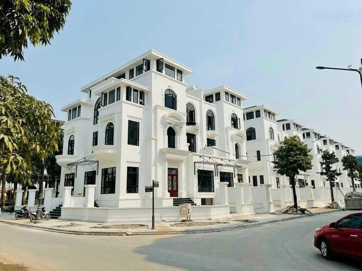 Chính chủ cần tiền bán gấp biệt thự Louis City Hoàng Mai vị trí đẹp nhất nhì dự án