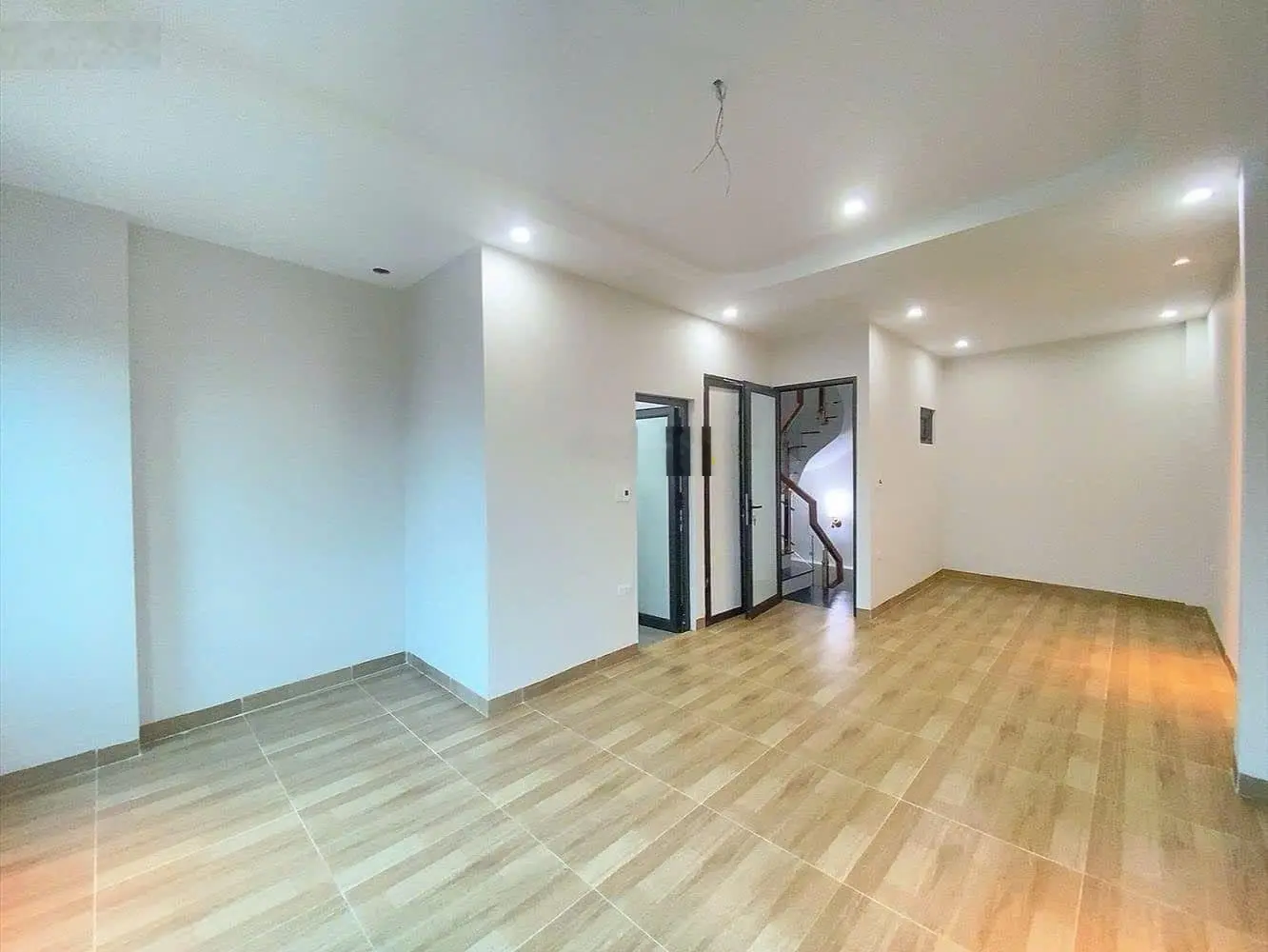 Căn góc 37m2 x 4 tầng ô tô tránh cách trục phú lương 10m. nhà đẹp, hàng hot. giá nhỉnh 5 tỷ x.