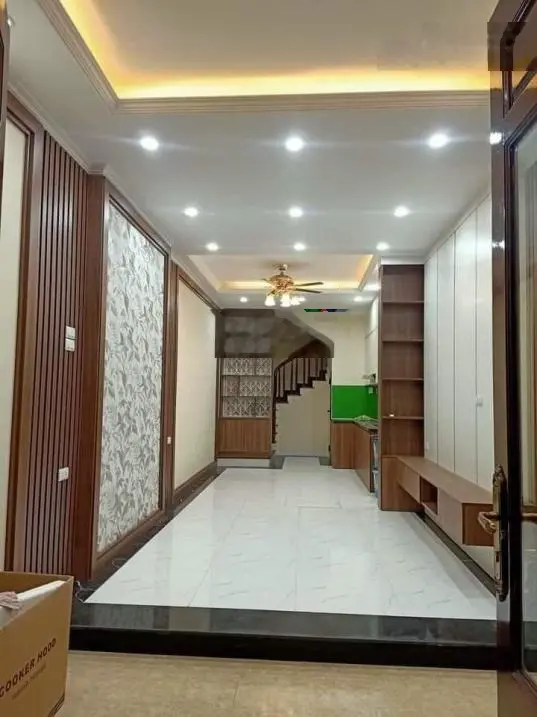 Bán nhà Cầu Bươu - Cầu Tó, DT 40m2, 7 tầng, ngõ ô tô vào nhà. Giá chỉ 5 tỷ nhỉnh ngõ to KD tốt