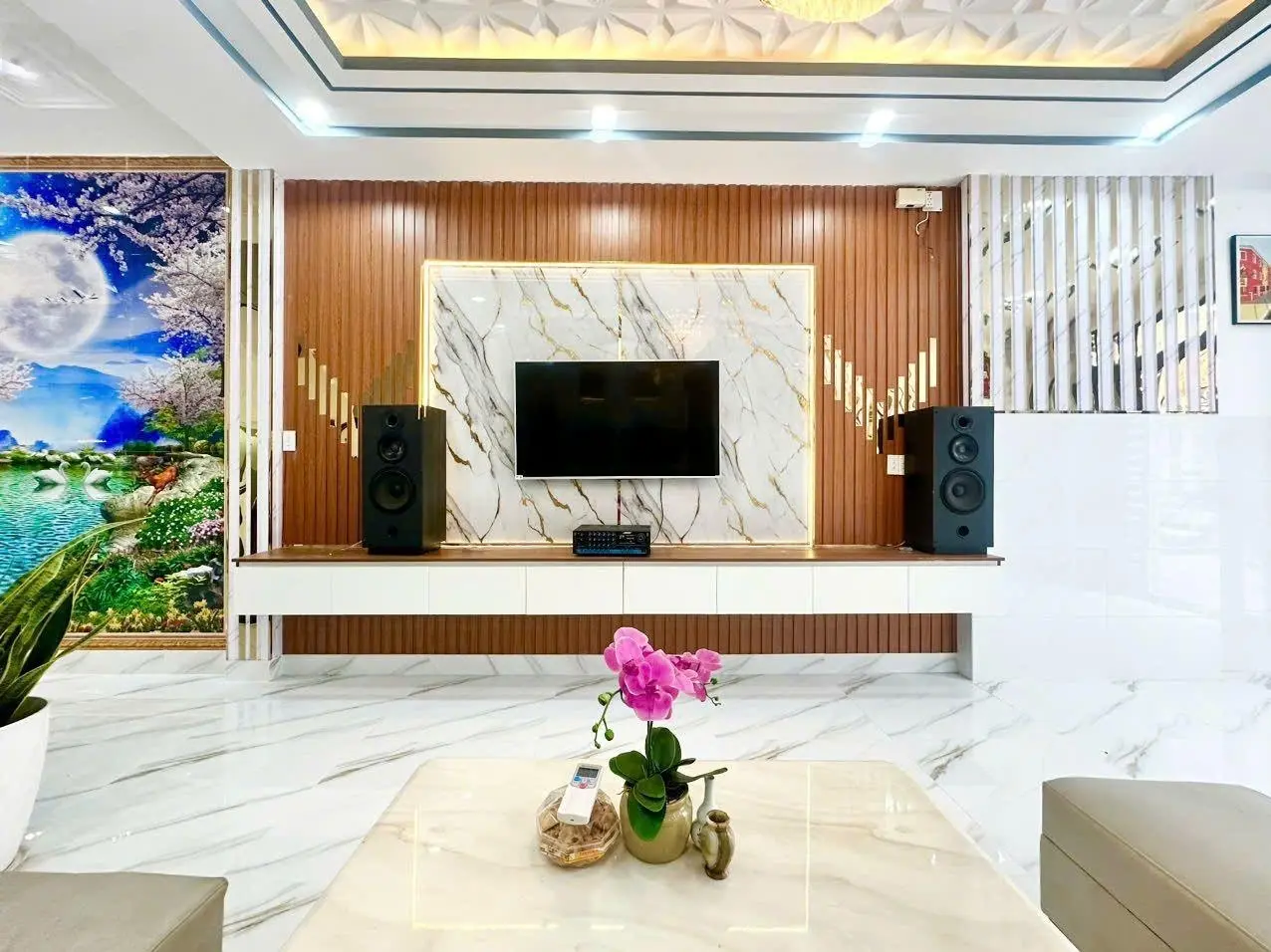 Nhà đẹp 3 lầu full NT - hẻm xe hơi 1806 Huỳnh Tấn Phát - TT Nhà Bè