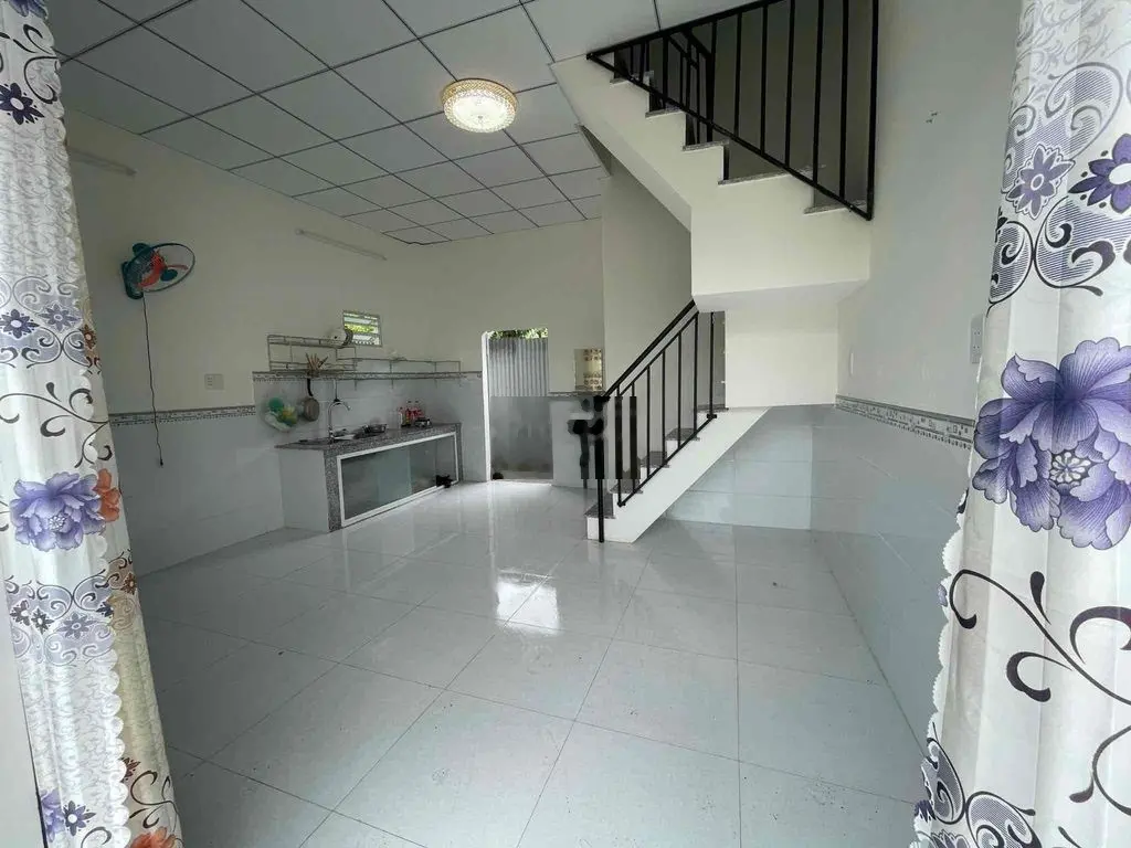 bán nhà trệt lầu