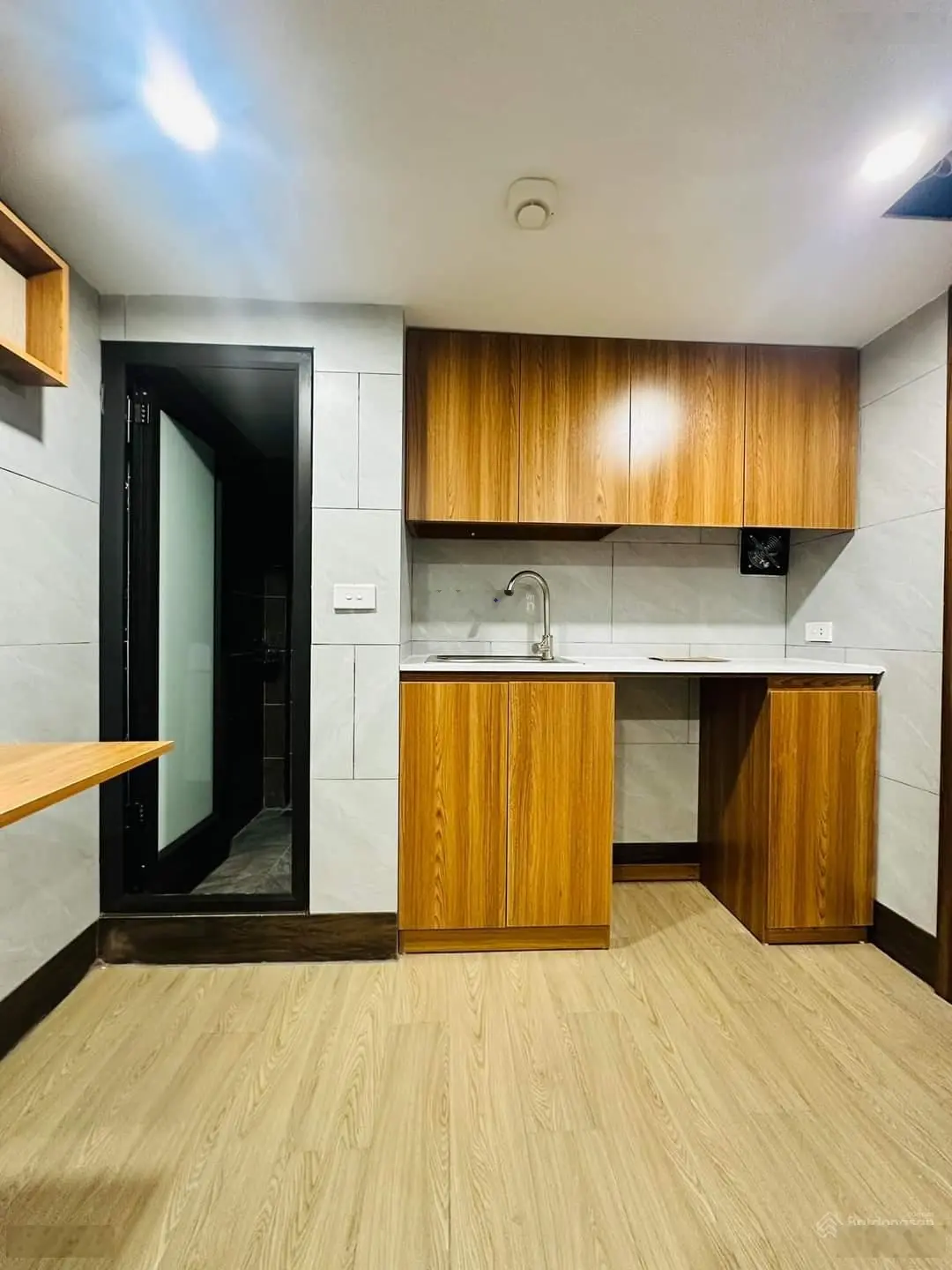 Bán nhà căn hộ dòng tiền 2,2 tỷ năm Trần Thái Tông, Cầu Giấy 100m 8 tầng 25 tỷ