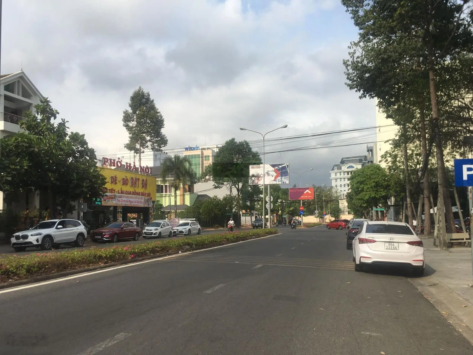 Bán 4 nền liền kề khu dân cư Chánh Nghĩa giá kịch sàn