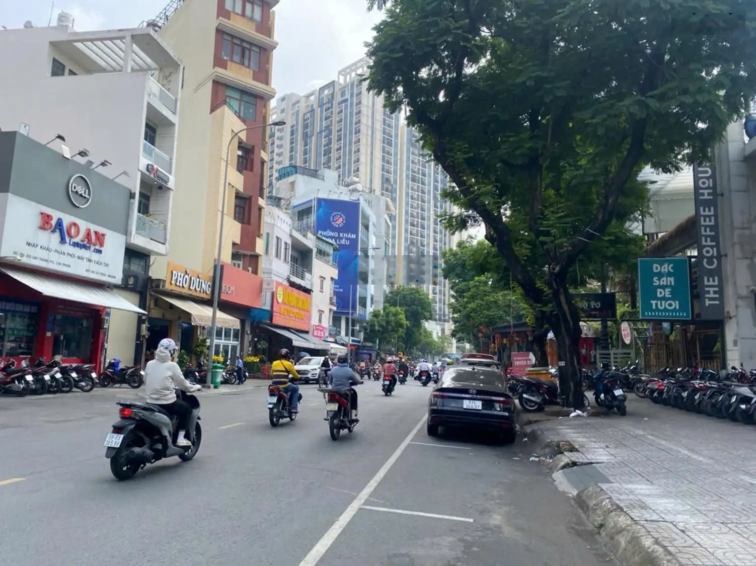 Đắc địa mặt tiền đường Cao Thắng, Quận 10 . DT:8x18m. KC: 2 tầng - HĐT 100 triệu/th. Chỉ: 70 tỷ