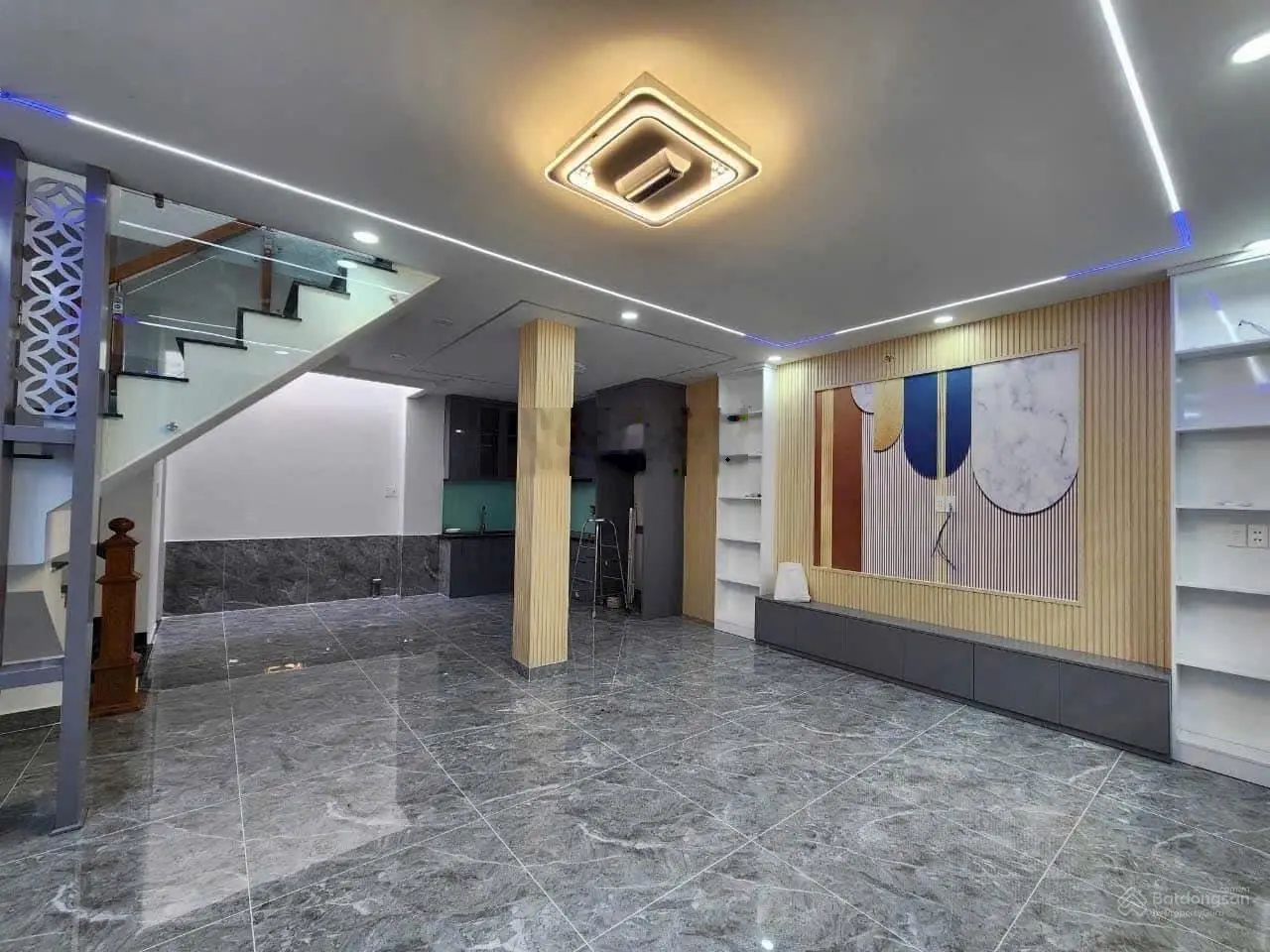 Bán nhà đang cho thuê 7tr/tháng còn hợp đồng 54m2, mặt đường Sinco, gần Aeon Mall Bình Tân, sổ sẵn