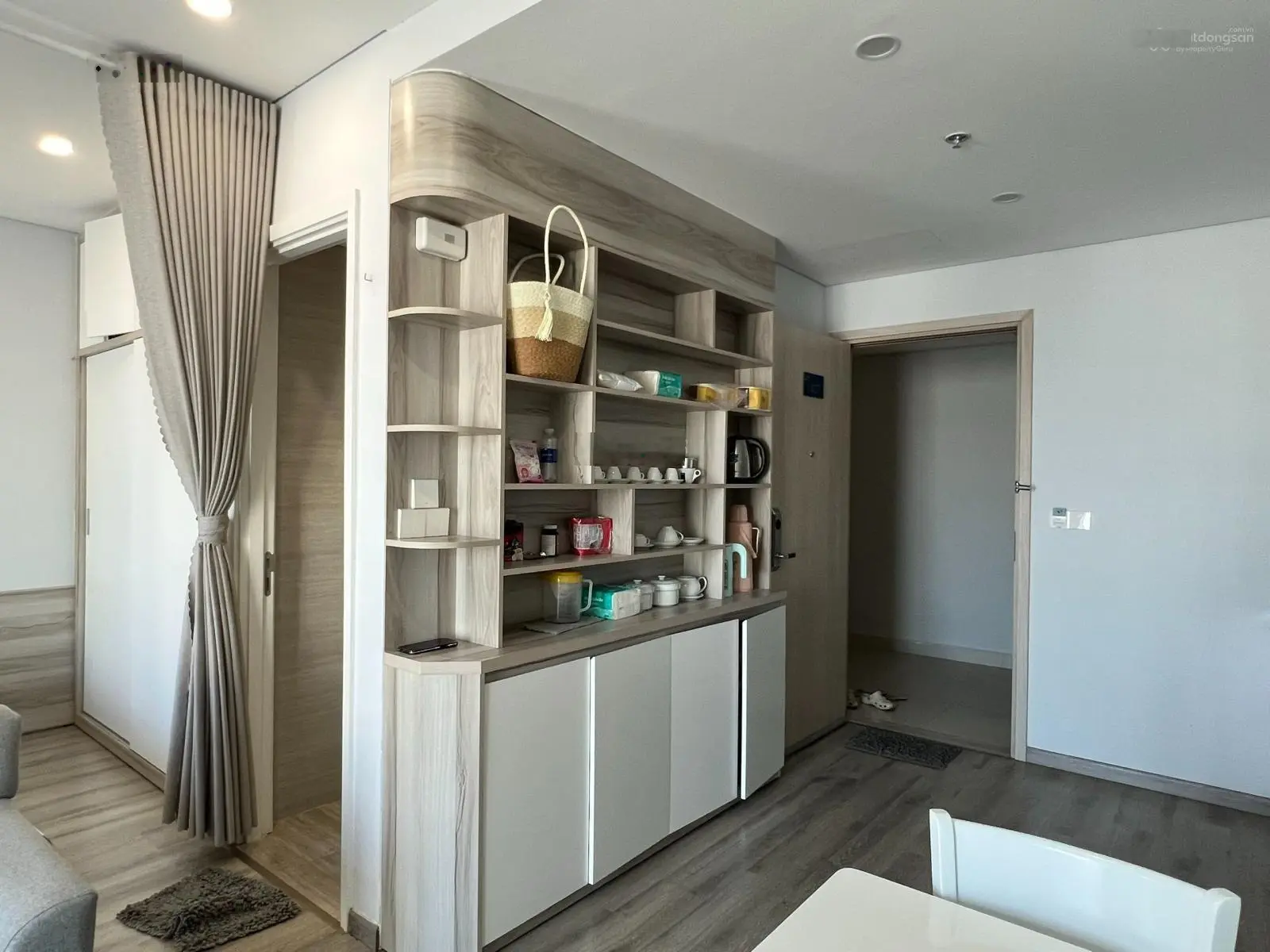 Duy nhất căn 44m2 view xéo biển có nội thất Marina Suite giá chỉ 1,65 tỷ. Cực rẻ