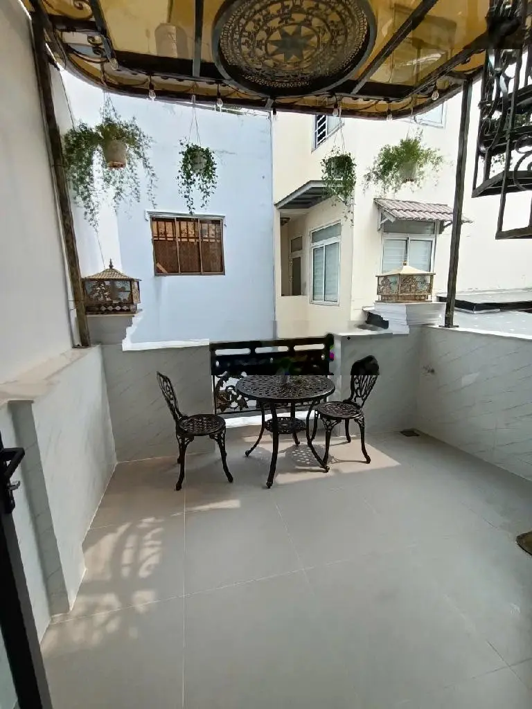 Siêu phẩm nhà đẹp 3 lầu Trần Nguyên Hãn Phường 13 Q8 ngay cầu Trà Và Quận 5.Đi trung tâm Quận 1 ,5p