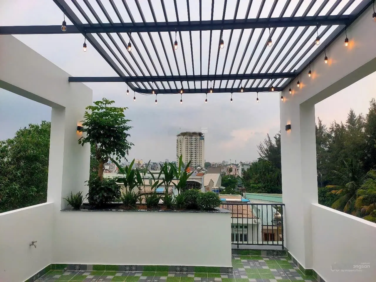 Bán nhà 4 tầng HXH Linh Đông, Thủ Đức, DTSD 175m2 2 giá chỉ 7.25 tỷ