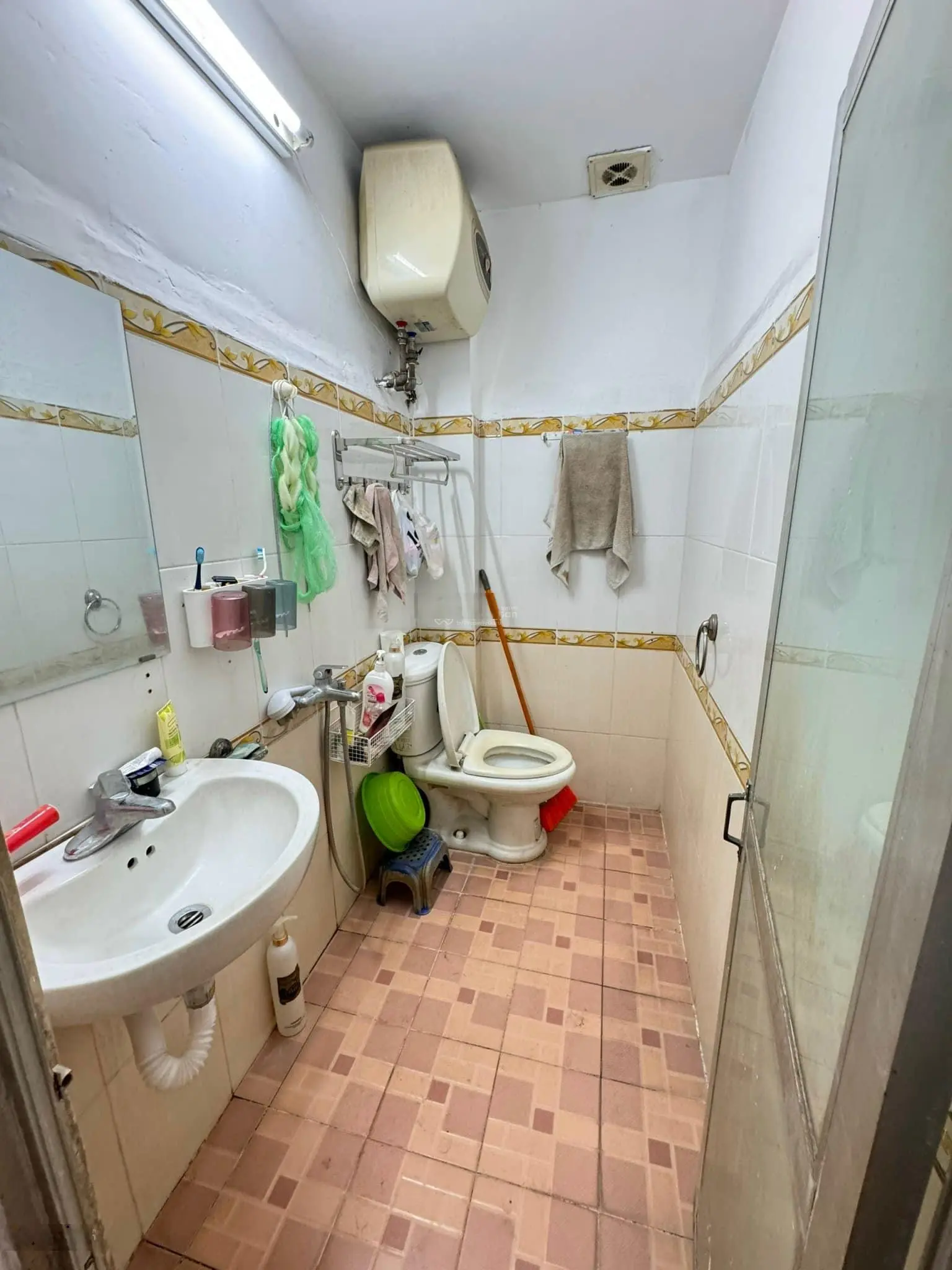 Nhà đẹp vị trí hiếm - ngõ thông ô tô - kinh doanh đỉnh - đối diện bãi xe - hoàng mai - đền lừ