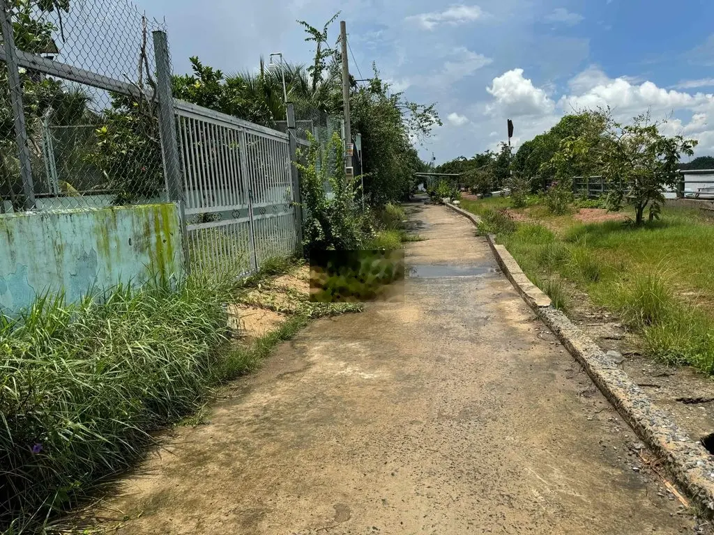 Bán đất nhơn đức