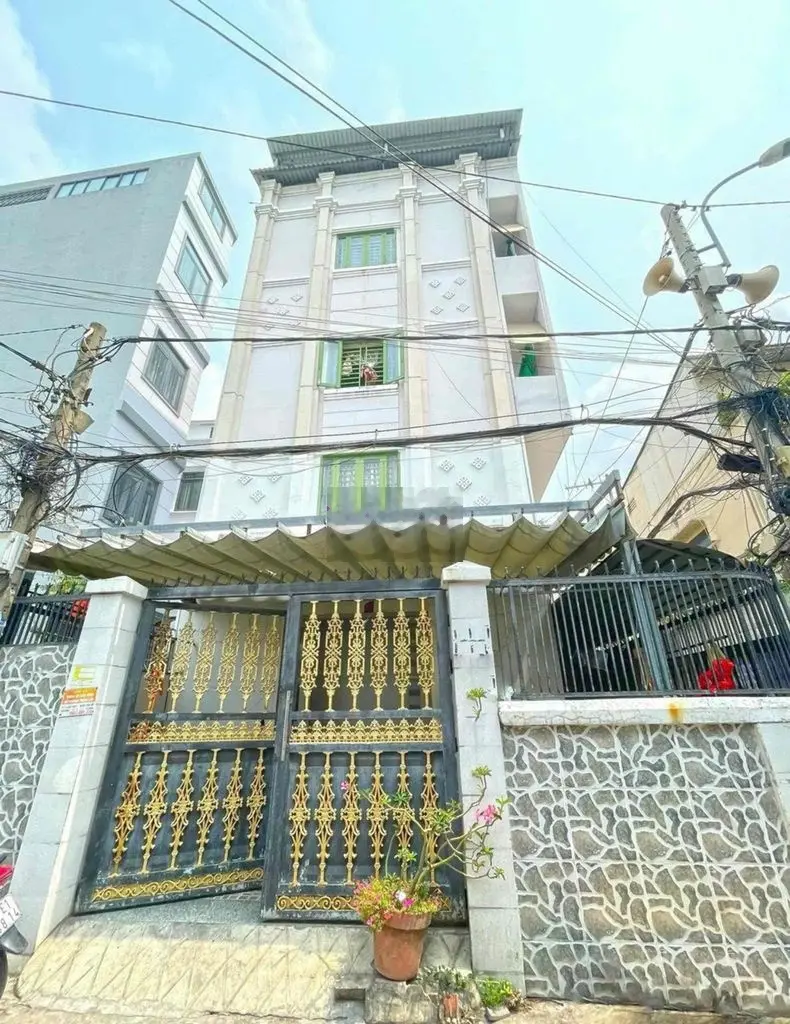 CĂN HỘ DỊCH VỤ CAO CẤP 4 LẦU QUẬN 7