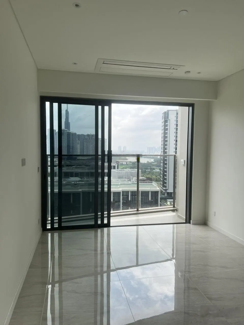 Căn hộ The Opera Residence giá siêu tốt tầng cao chỉ 15,8 tỷ VND tại trung tâm Thủ Thiêm