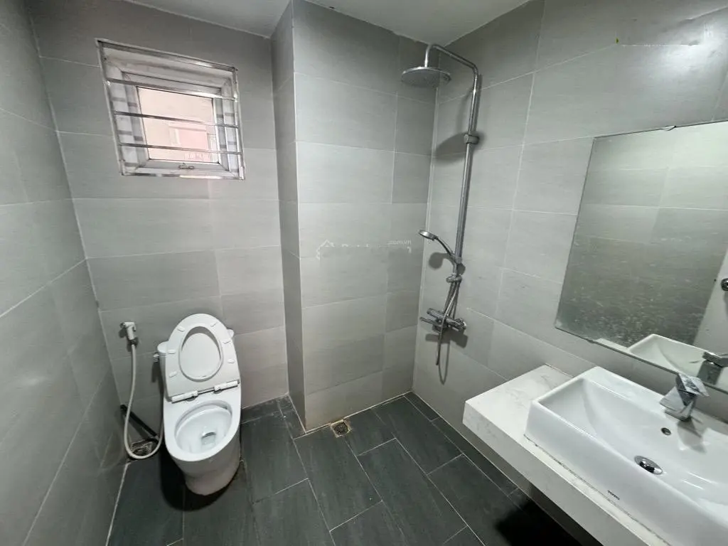 Bán căn nhà chung cư việt hưng quận long biên 91m2, nhà mới 4tỷ chín lăm.