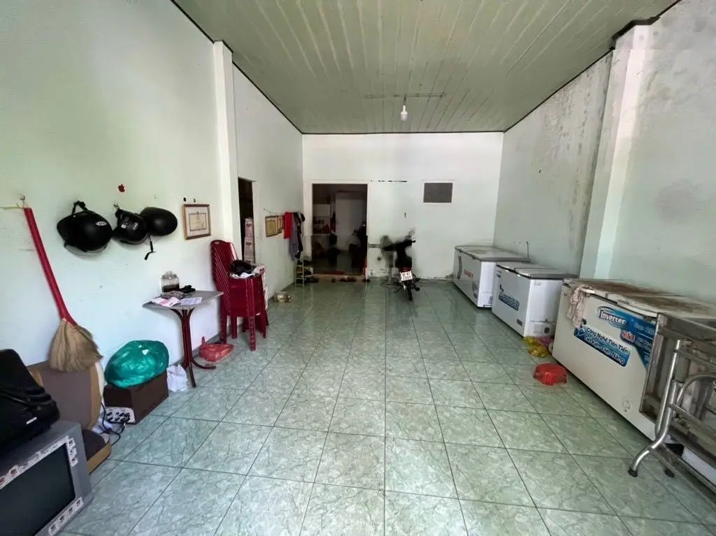 Nhà C4 DT 90m2 MT đường Đặng Văn Ngữ