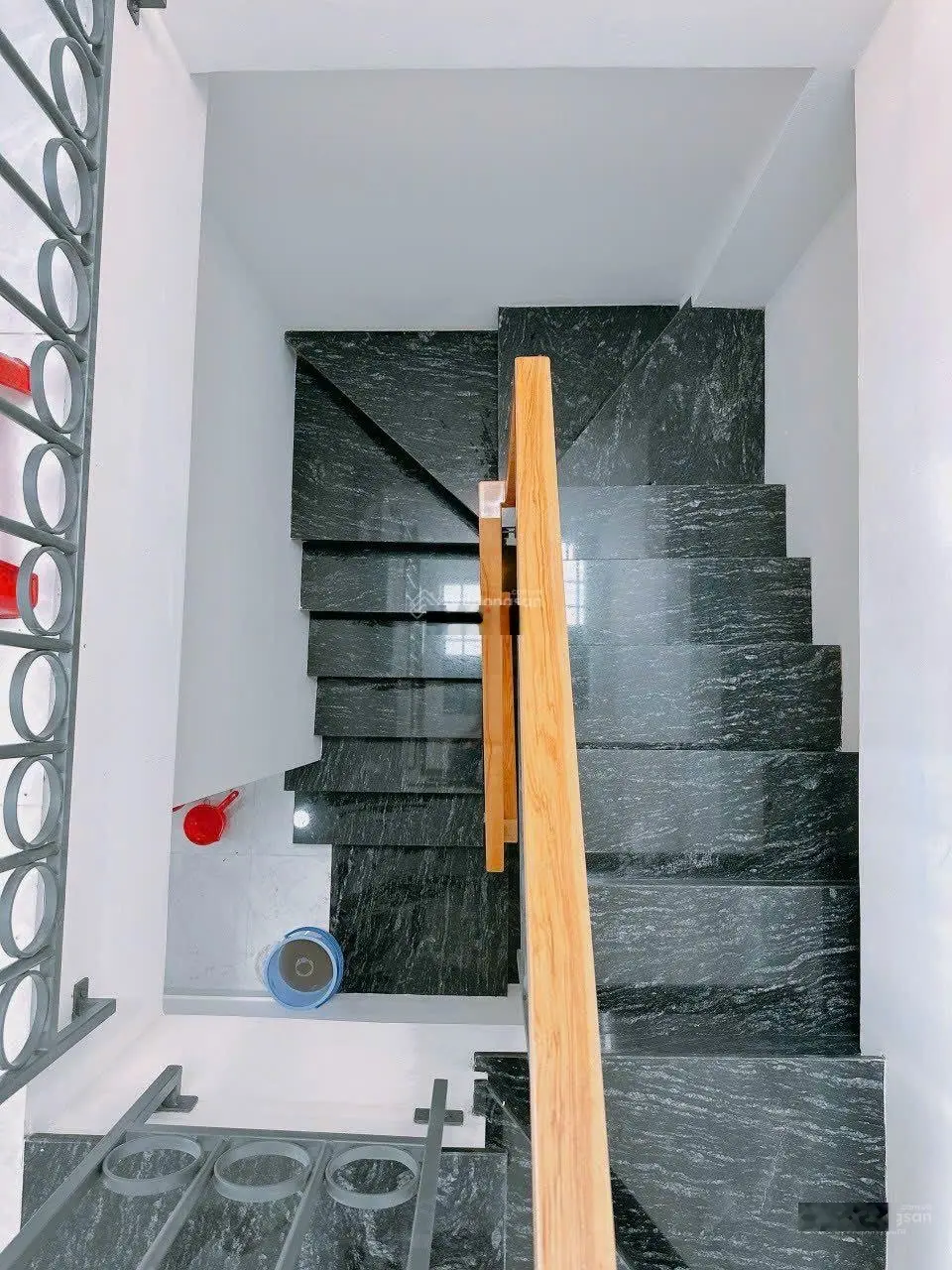 Nhà đẹp siêu rẻ Q4 P6 Bến Vân Đồn