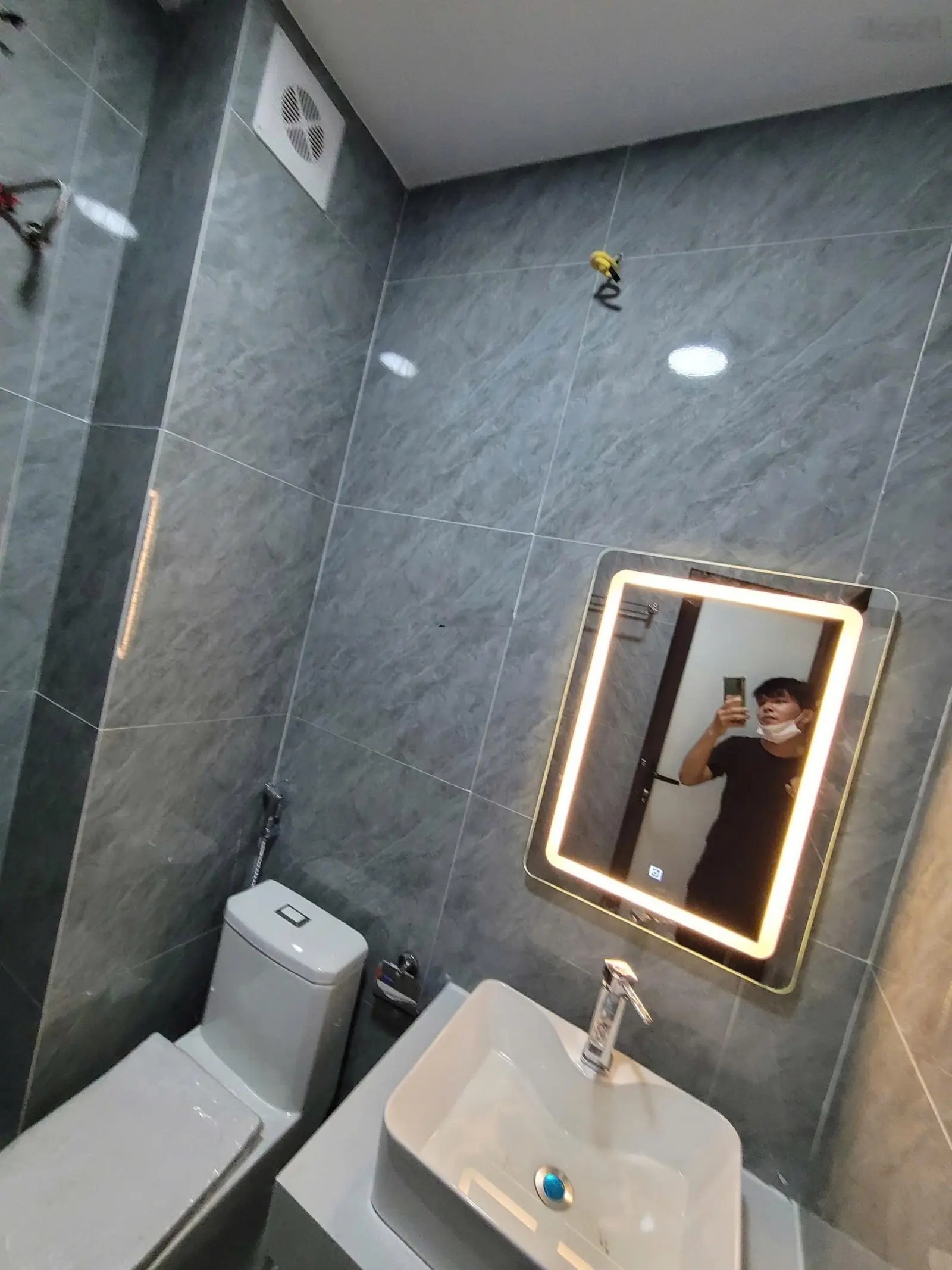 Chính chủ bán gấp nhà 40m2, xây mới 5 tầng ở luôn sát khu đô thị Đô Nghĩa, oto tránh đỗ vài bước