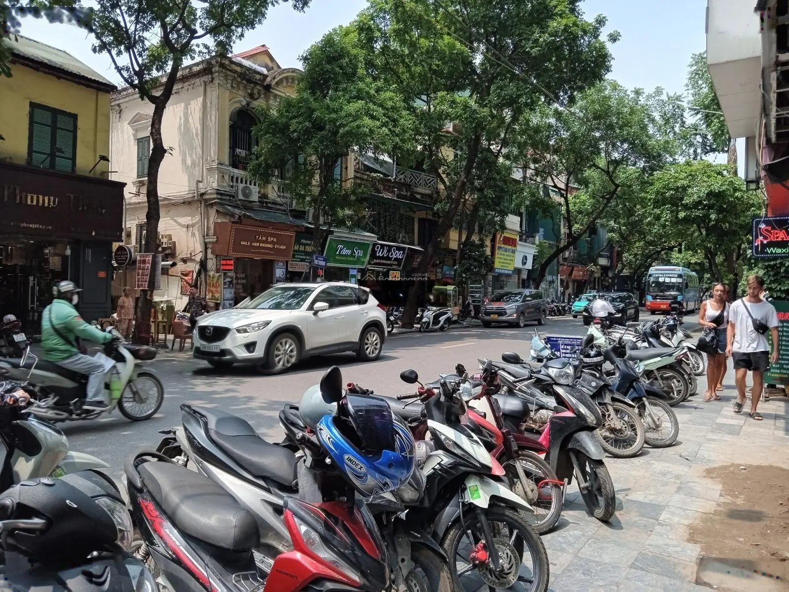 Bán nhà mặt phố Hàng Bông giáp Hàng Gai DT 385m2 x MT 14.5m, Giá 189 tỷ
