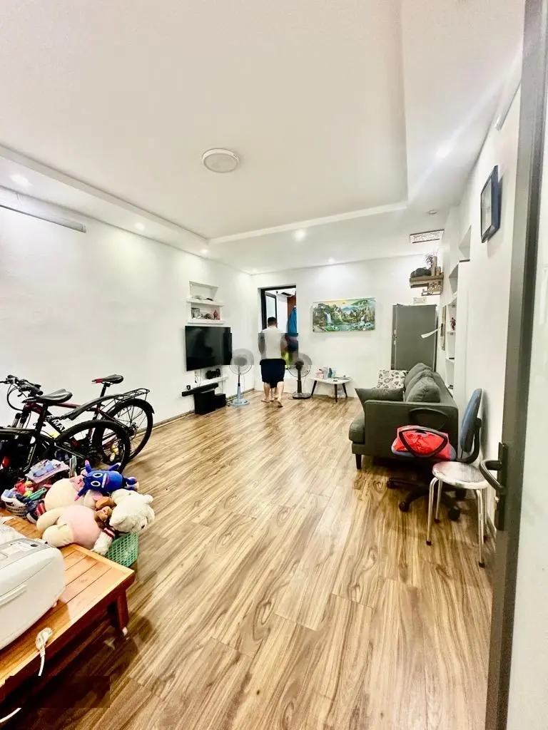Nhà b tt kim liên, lương đình của, gần công viên thống nhất, gần phố, full nội thất 65m/mt 4,2m/3t